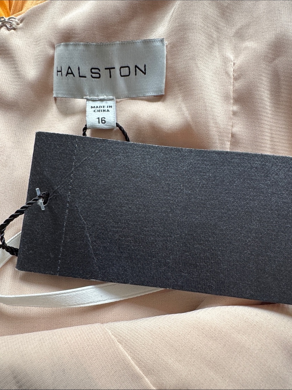 Halston. The most amazing dress. Never worn, been sitting in closet. Size 16 - Picture 4 of 4